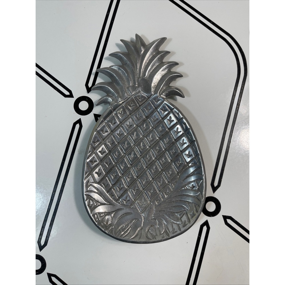Pineapple‑Shaped Metal Serving Tray Made in India 11¾″ x 6½″ Tropical Decor
